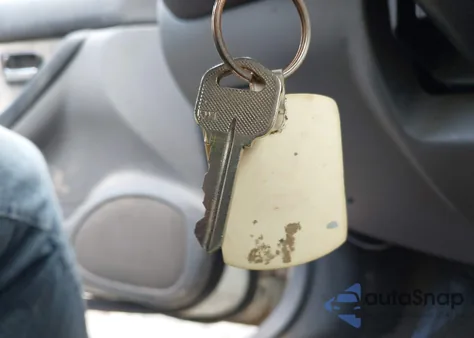 2001 Subaru Legacy L from USA, damaged, VIN 4S3BH635517302517